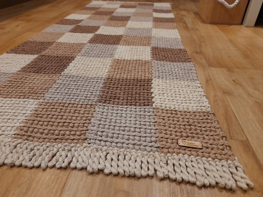 1 rug squares n fringes multicolour